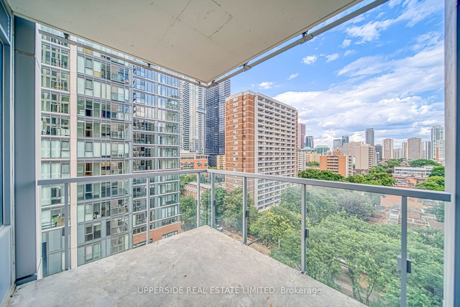 1 Gloucester St, unit 1016 for sale