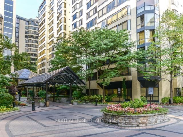 195 St Patrick St, unit 905 for sale - image #2