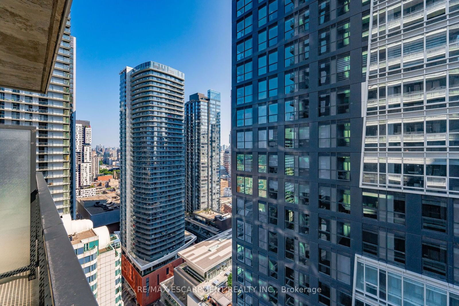 125 Blue Jays Way, unit 3310 for sale - image #21