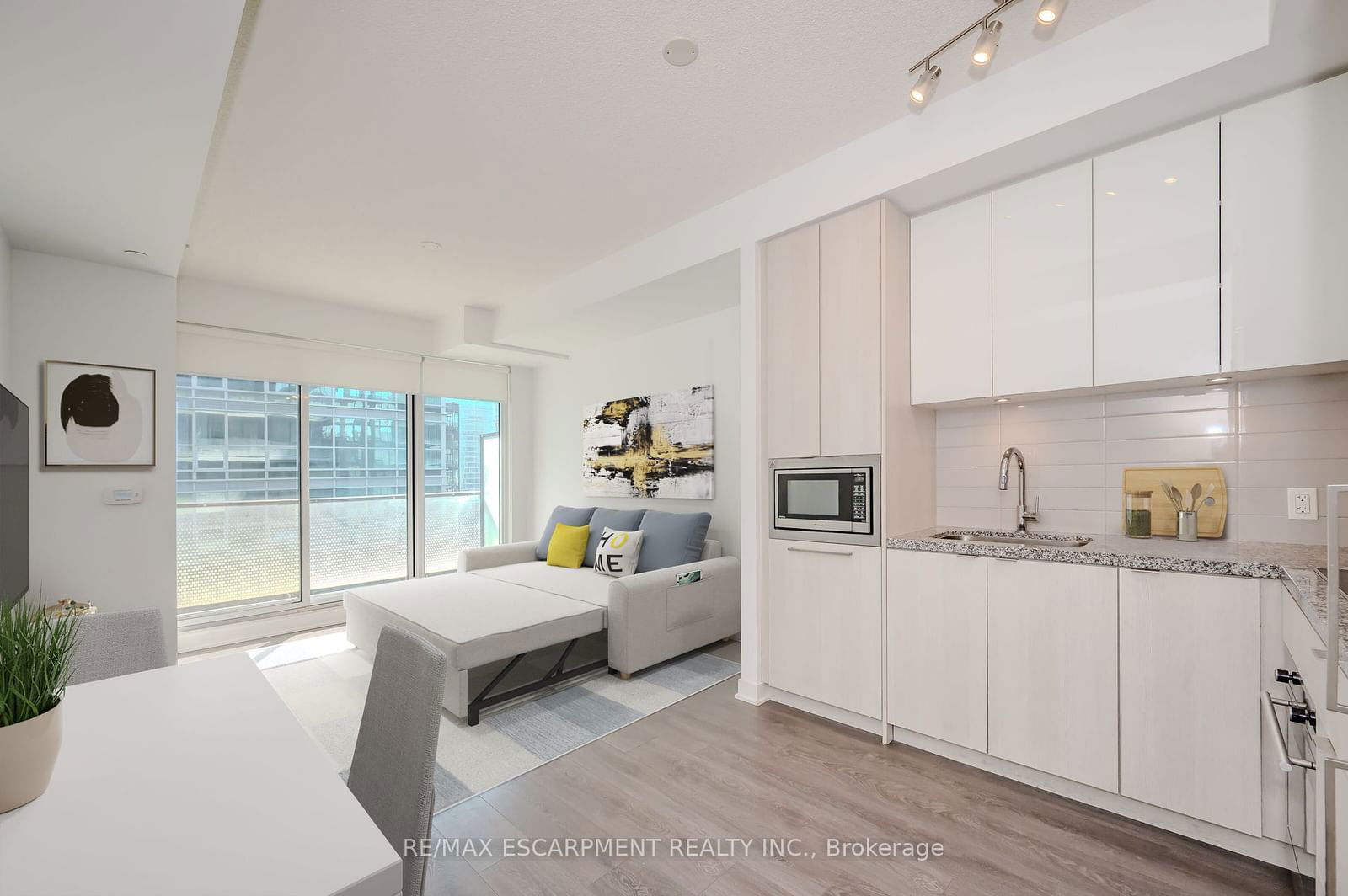 125 Blue Jays Way, unit 3310 for sale - image #7