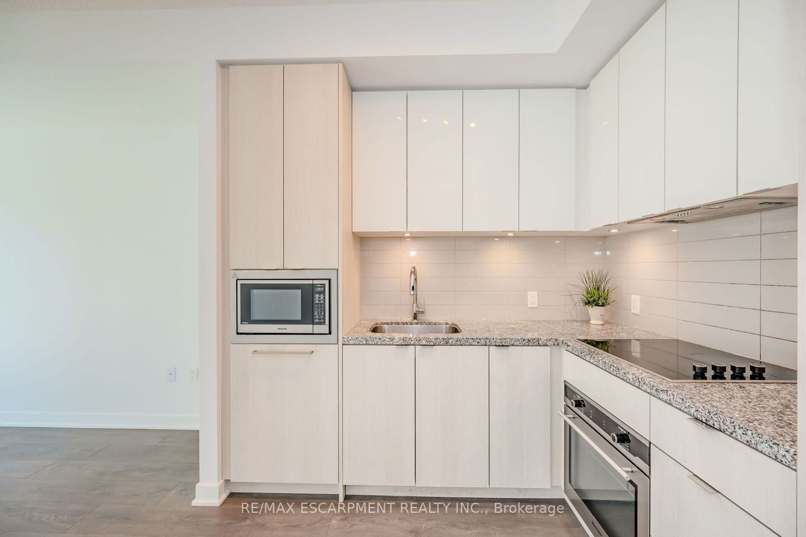 125 Blue Jays Way, unit 3310 for sale - image #9