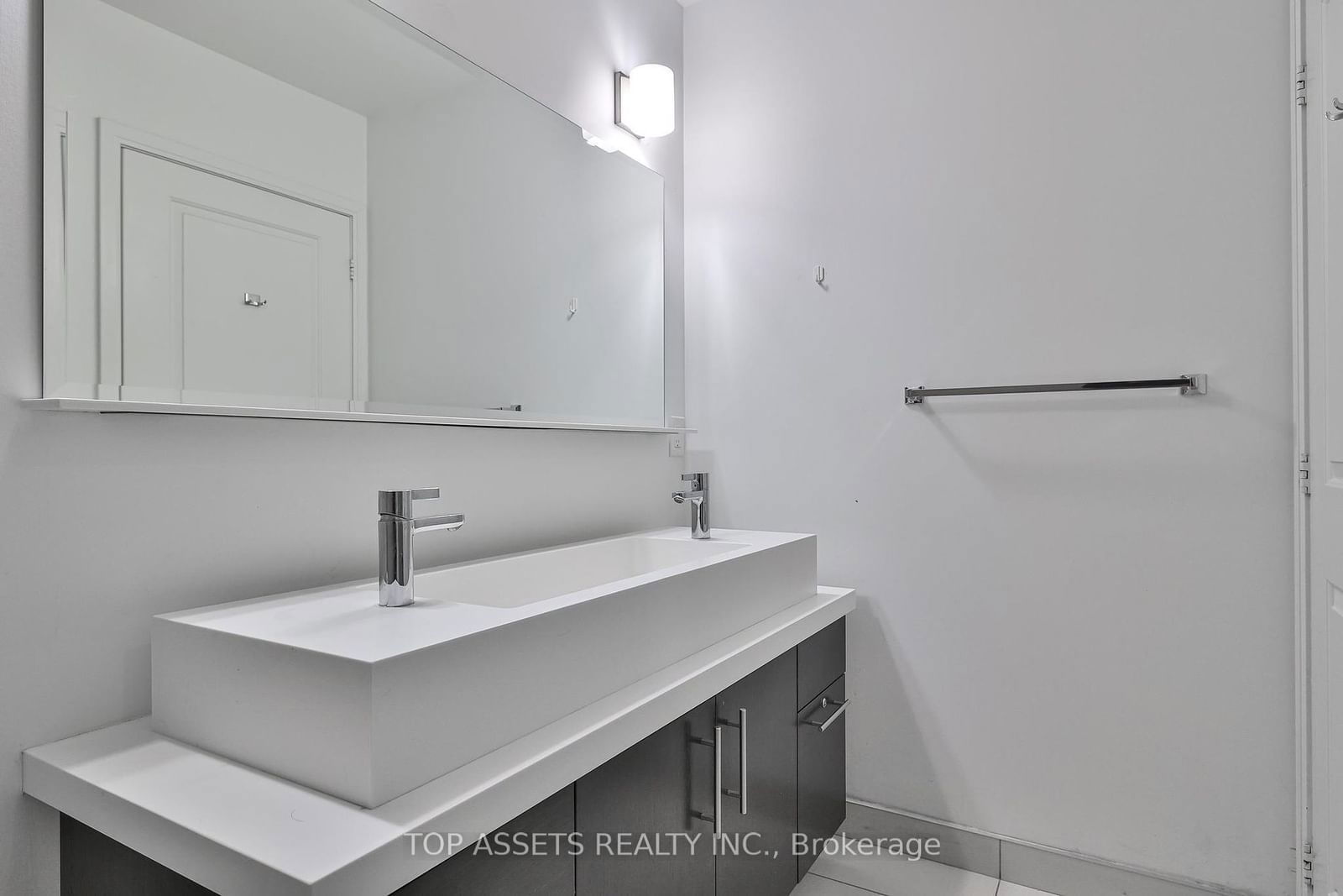 65 St. Mary St, unit 3909 for rent