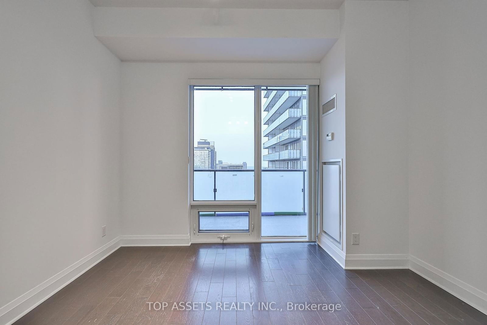 65 St. Mary St, unit 3909 for rent