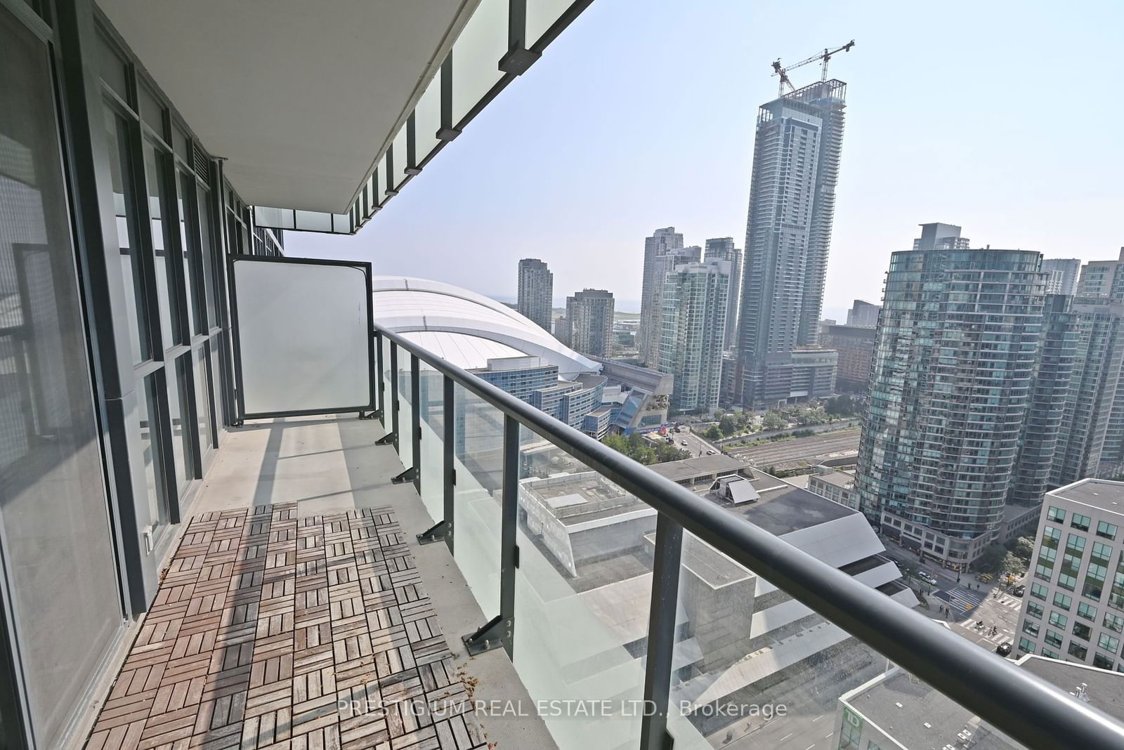 300 Front St W, unit 2601 for rent