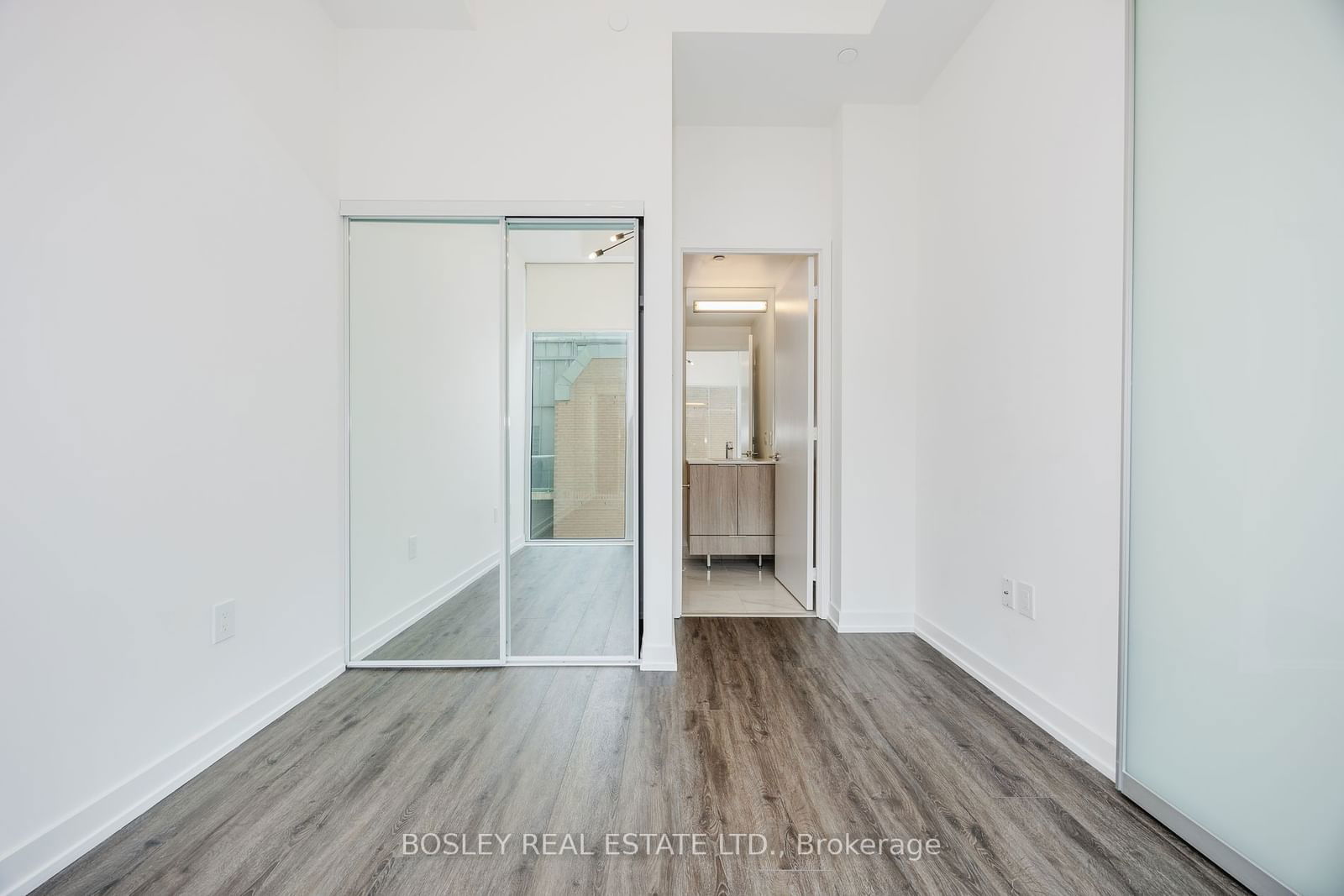 158 Front St E, unit 903 for sale