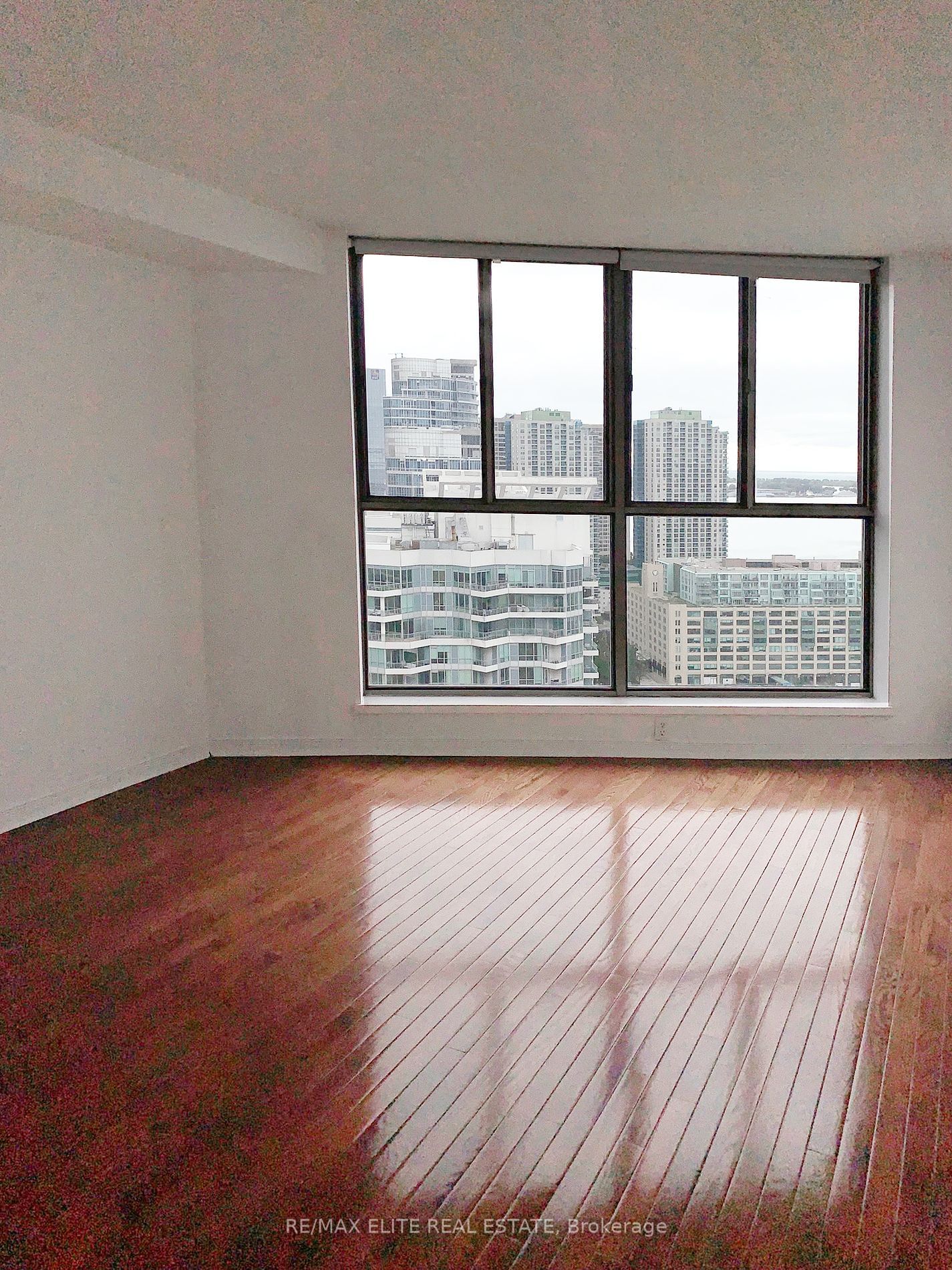 260 Queens Quay W, unit 3107 for rent - image #5