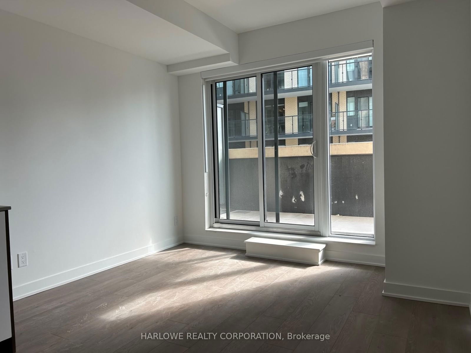 543 Richmond St W, unit 823 for sale