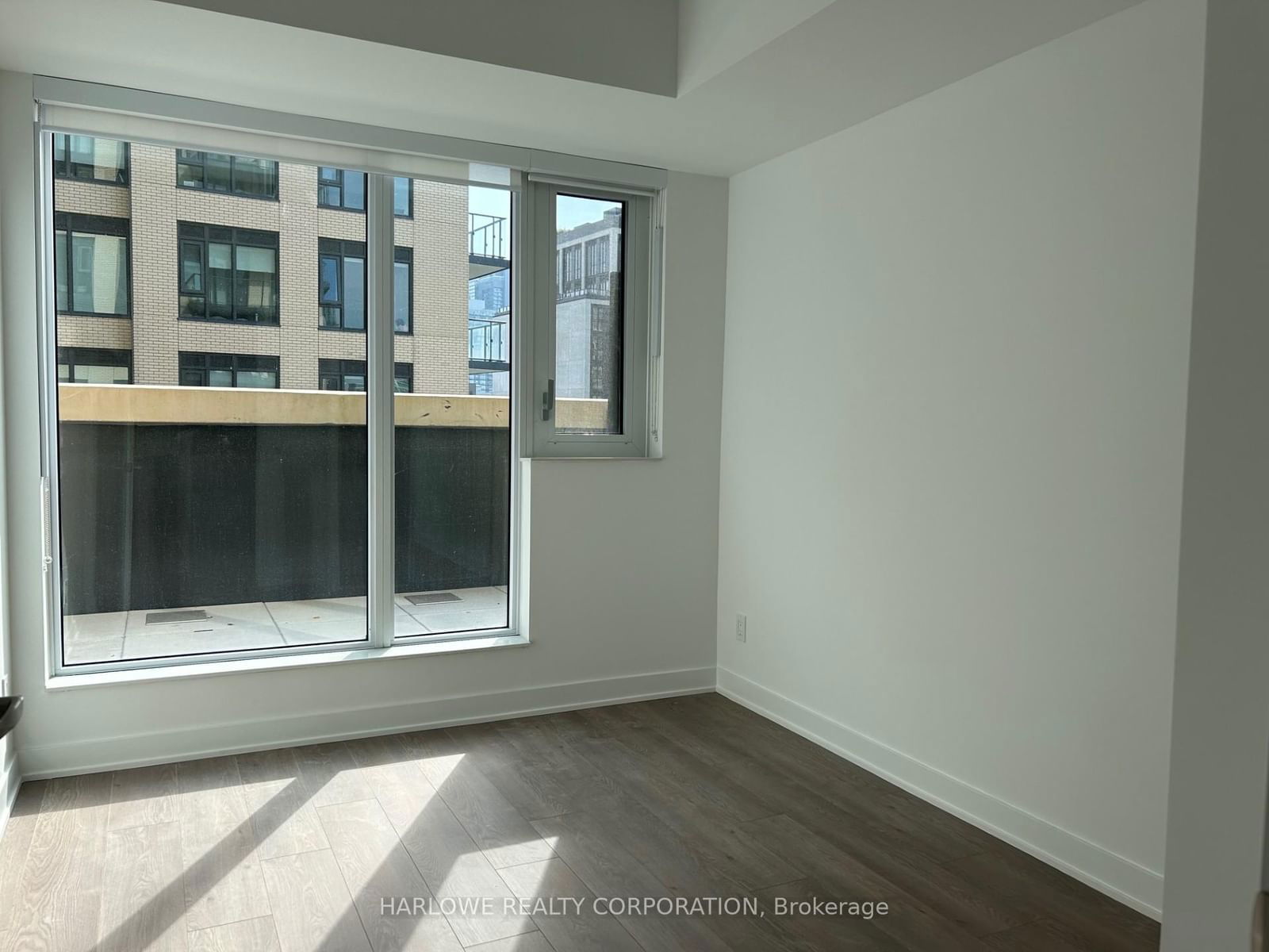 543 Richmond St W, unit 823 for sale