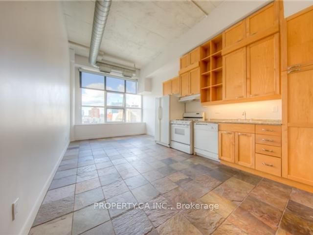 155 Dalhousie St, unit Ph7 for rent