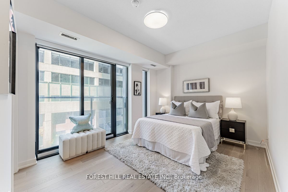 25 Richmond St E, unit 323 for sale