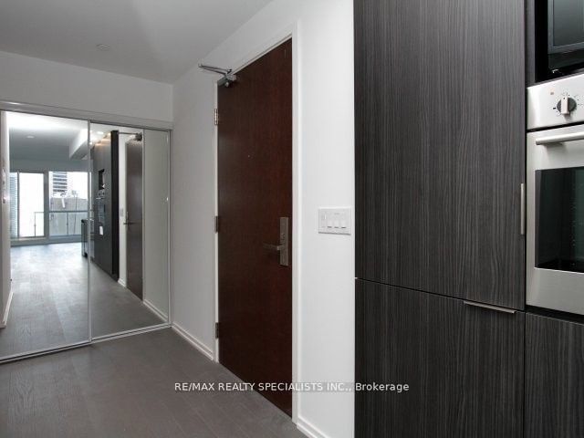 70 Temperance St, unit 1517 for rent - image #2