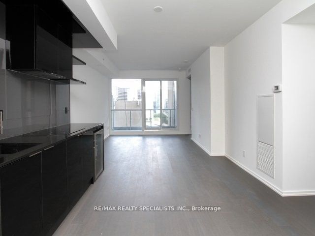 70 Temperance St, unit 1517 for rent - image #4