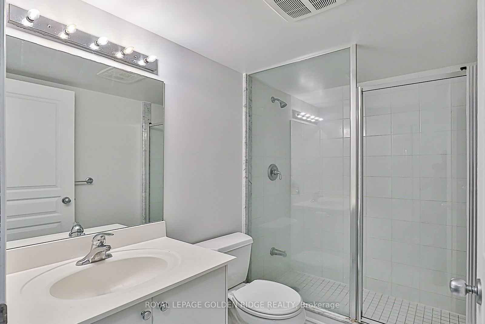 801 Bay St, unit 1103 for sale - image #13