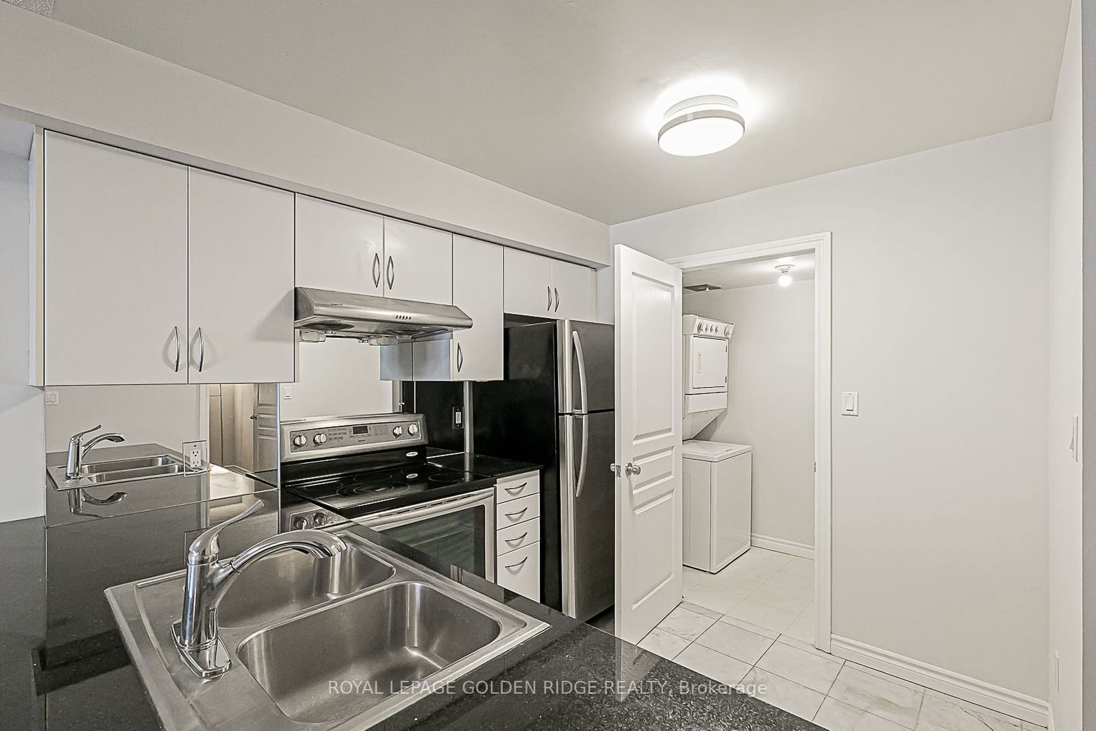 801 Bay St, unit 1103 for sale - image #7