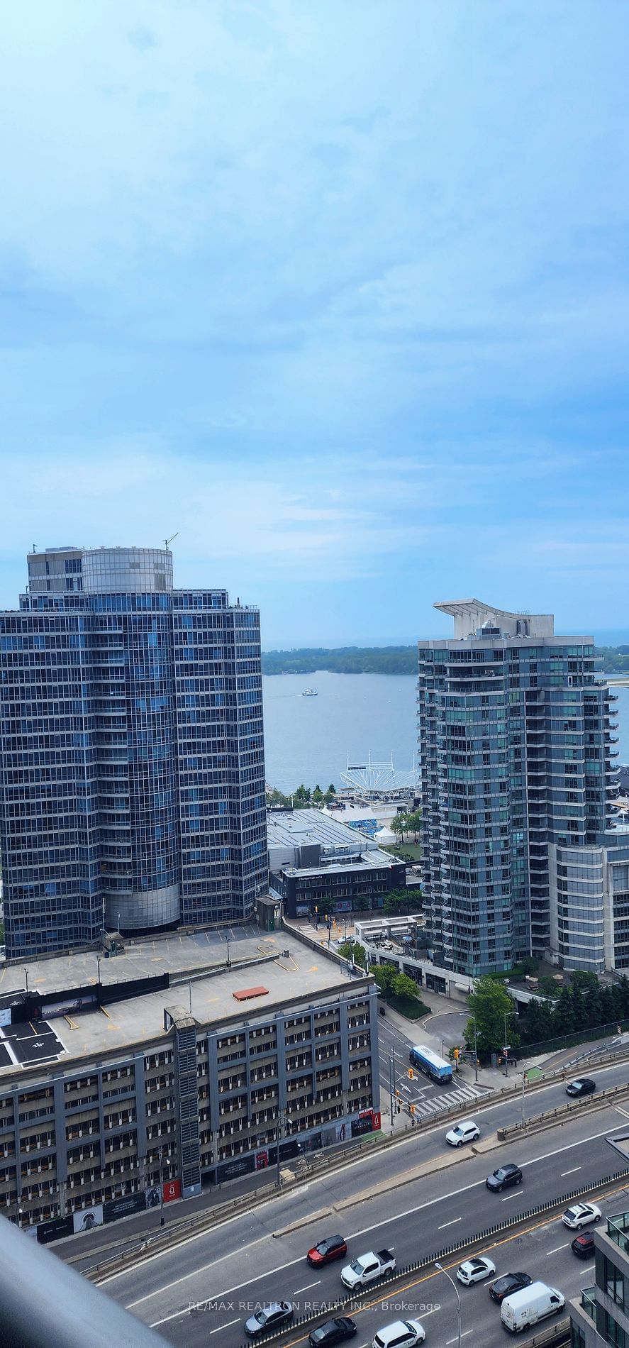 19 Grand Trunk Cres, unit 3115 for rent - image #8