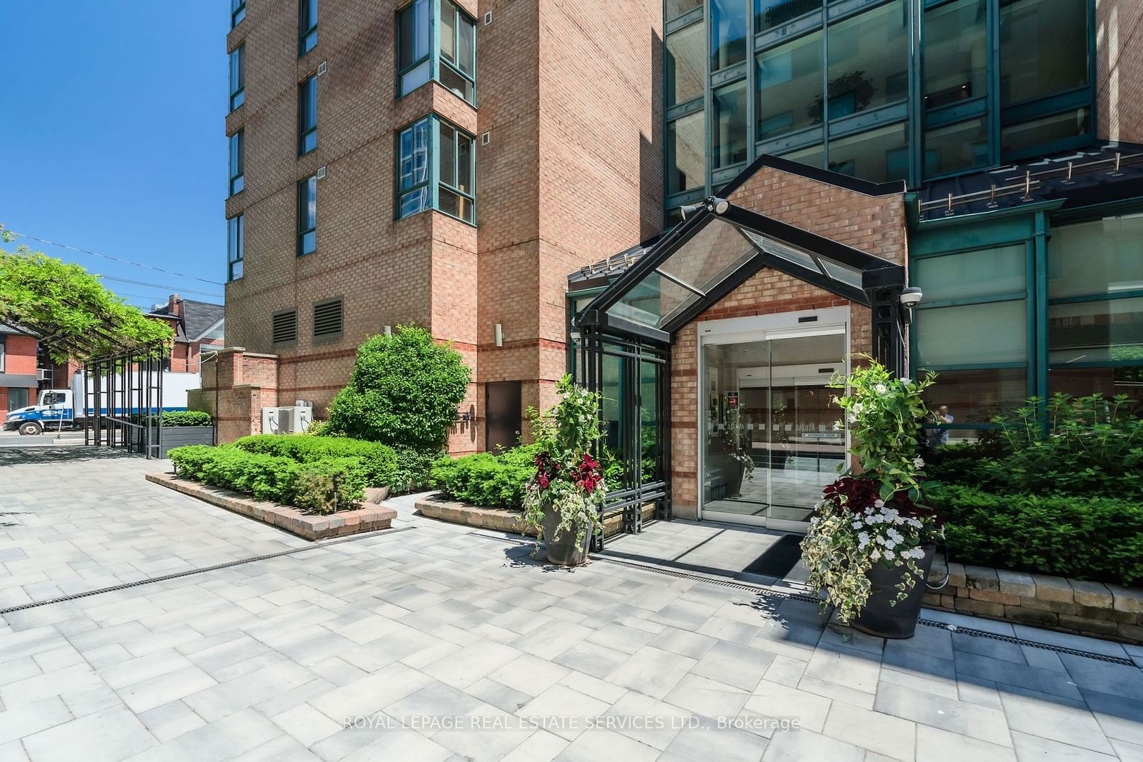 225 Davenport Rd, unit 103 for sale - image #25