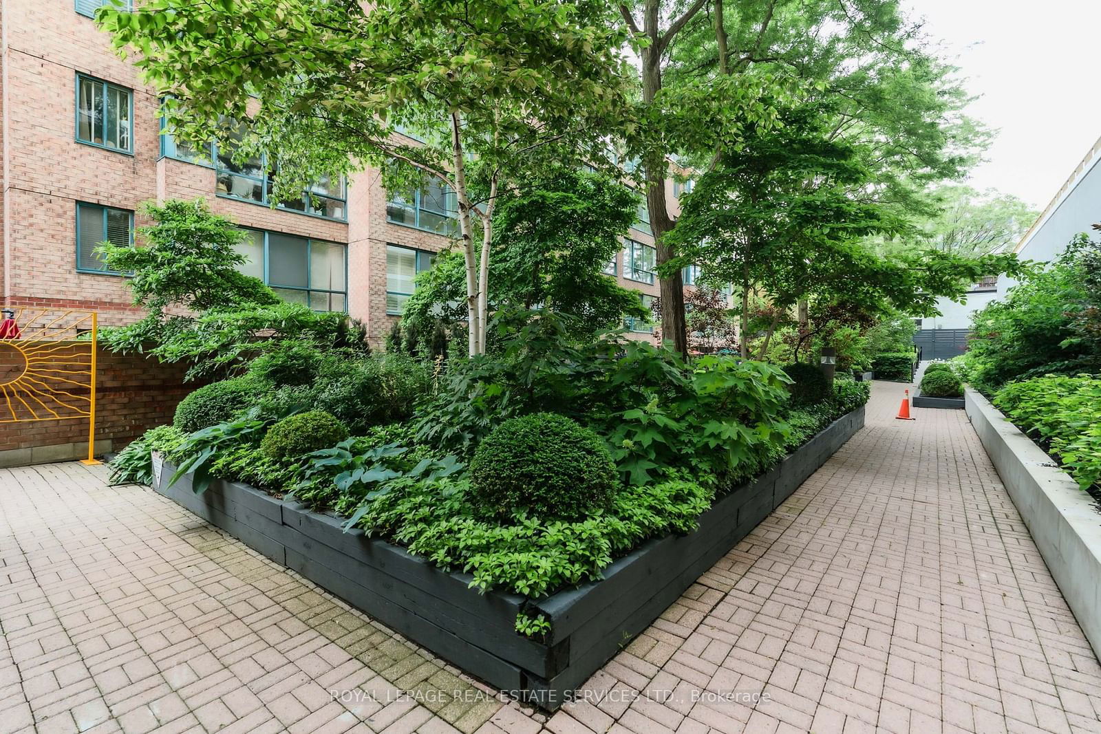 225 Davenport Rd, unit 103 for sale - image #5