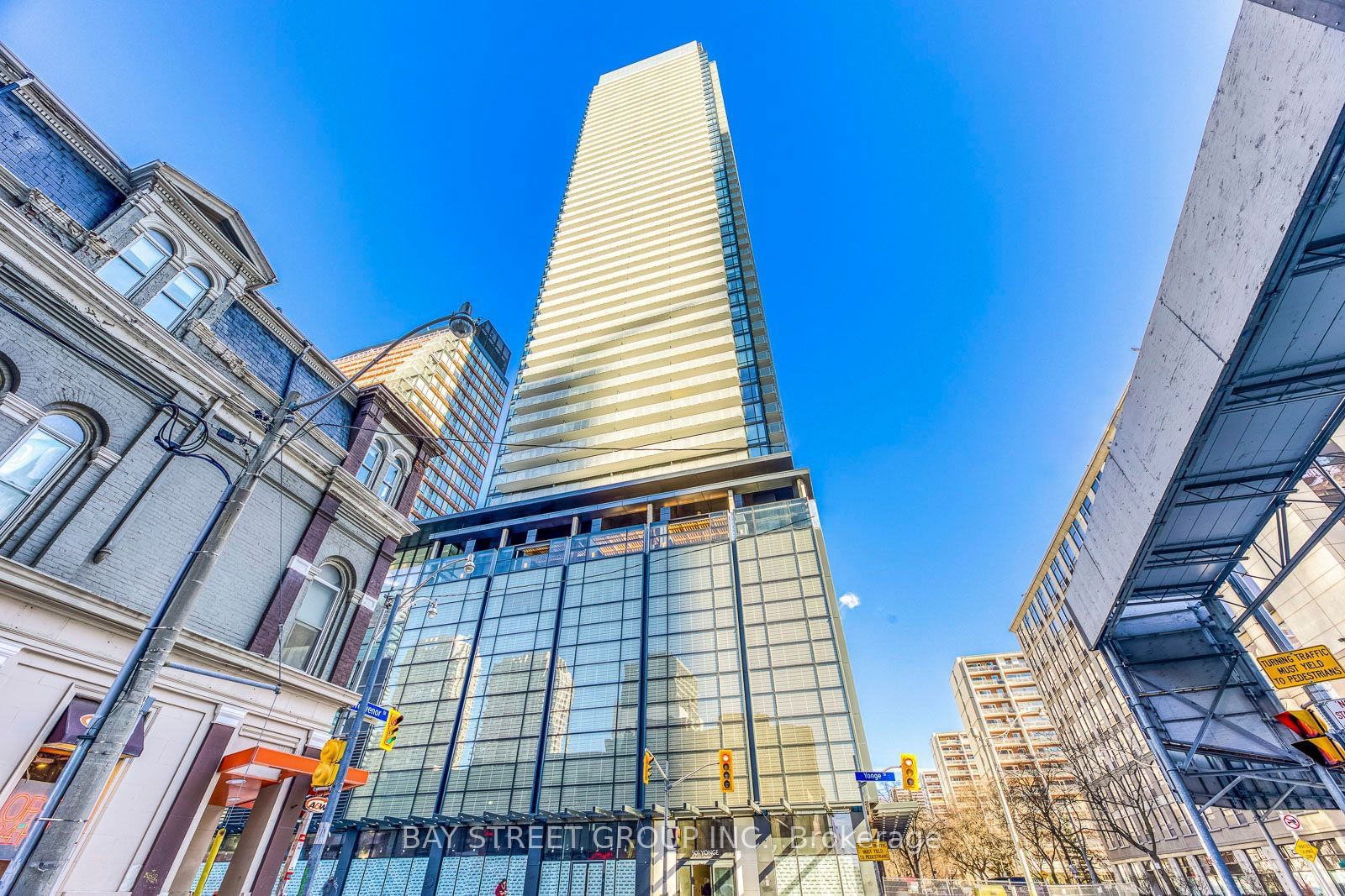 501 Yonge St, unit 2711 for rent