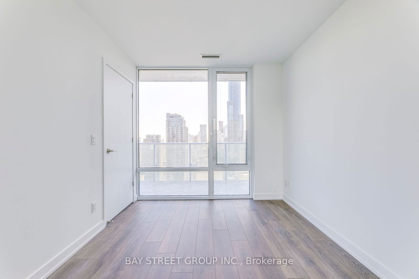 501 Yonge St, unit 2711 for rent - image #16