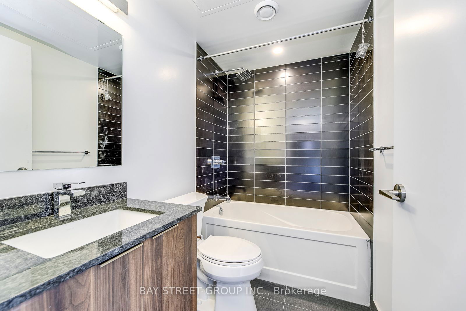 501 Yonge St, unit 2711 for rent - image #21