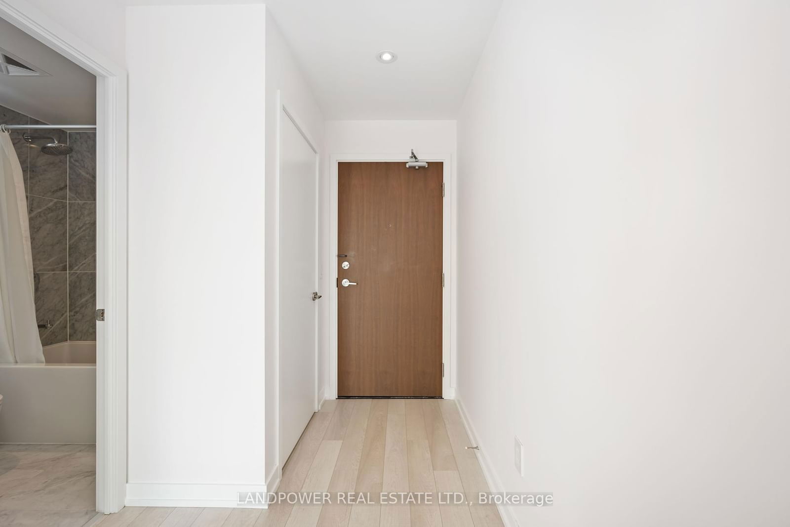 115 McMahon Dr, unit 1110 for sale - image #3