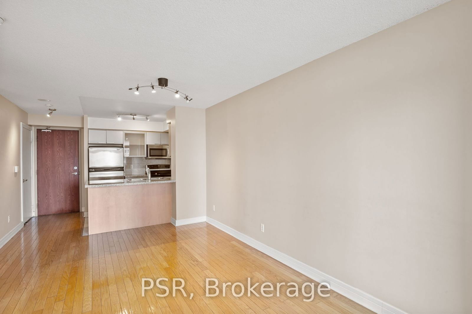 16 Harrison Garden Blvd, unit 1105 for rent - image #9