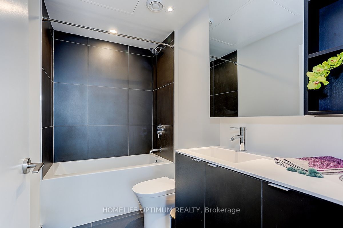 20 Edward St, unit LPH2 for sale