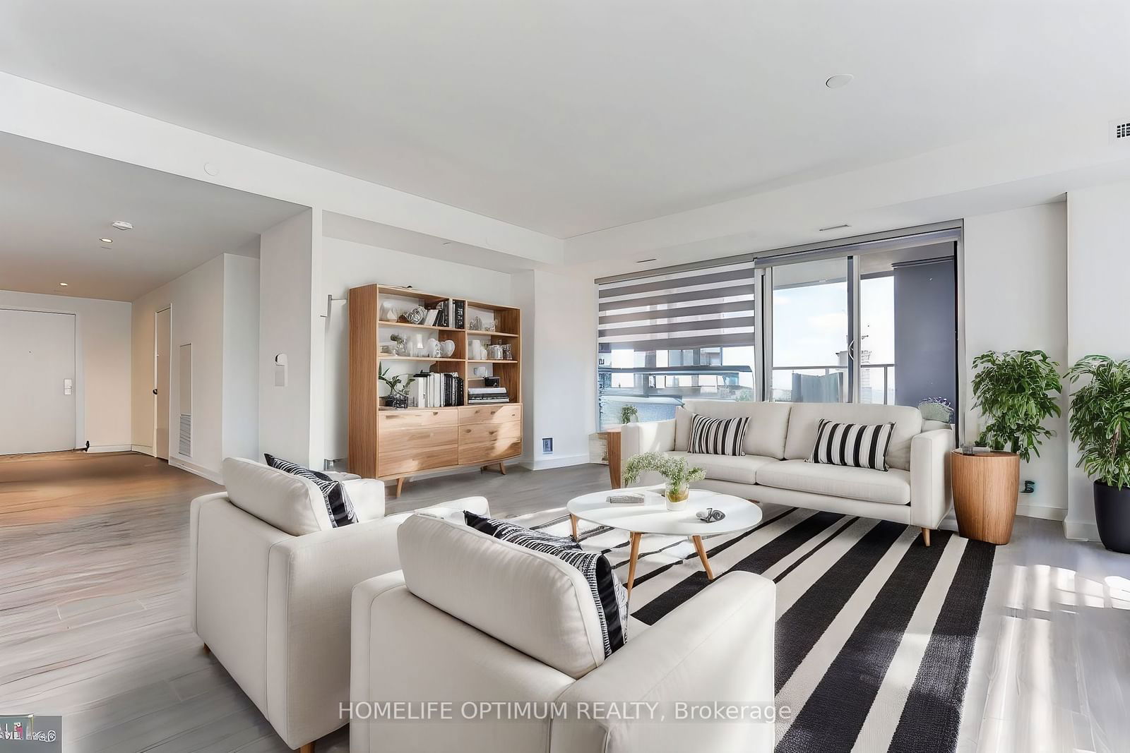 20 Edward St, unit LPH2 for sale - image #2