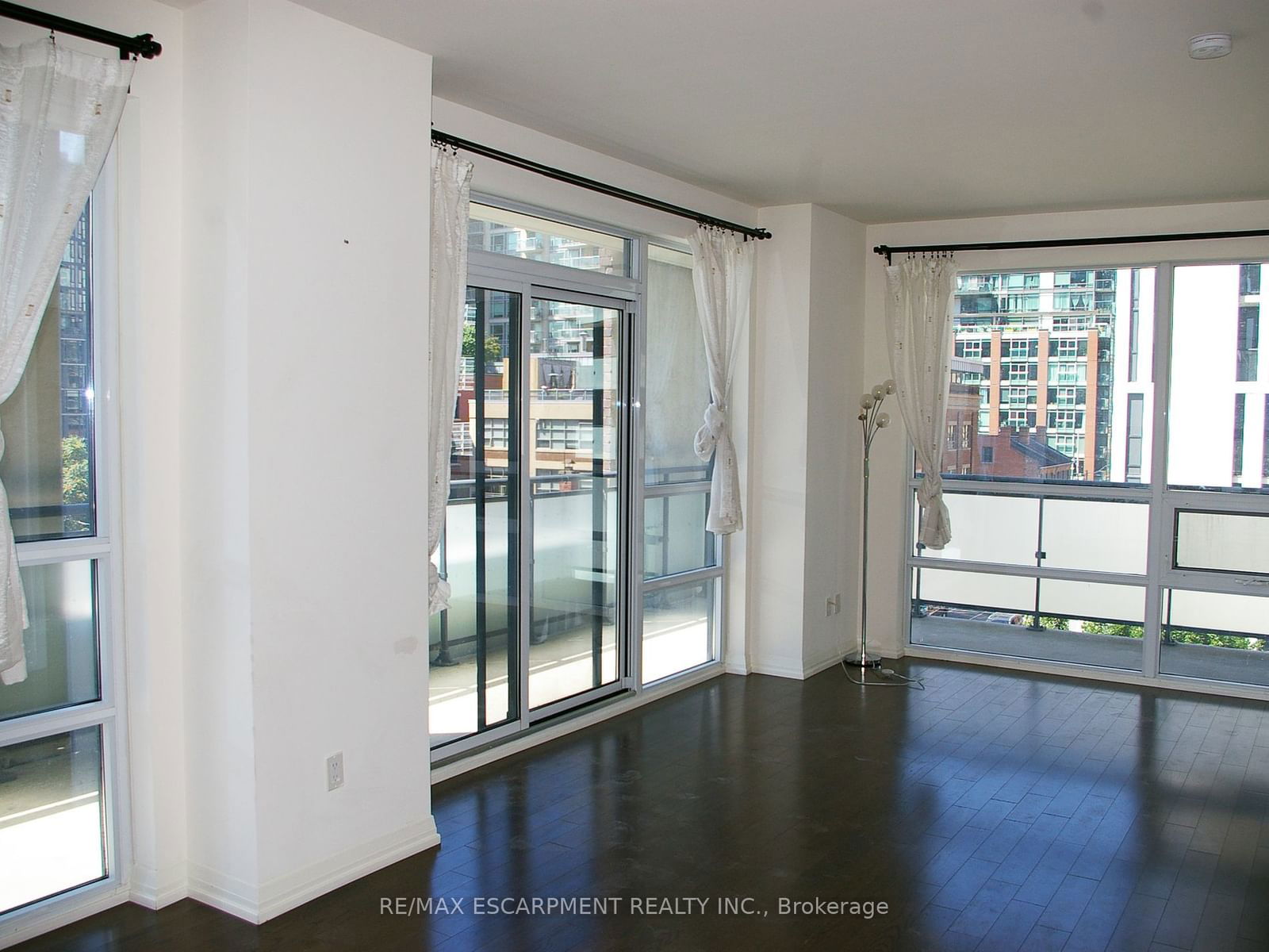 460 Adelaide St E, unit 622 for rent