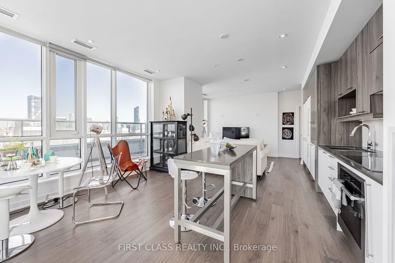 30 Nelson St, unit 4104 for sale - image #1