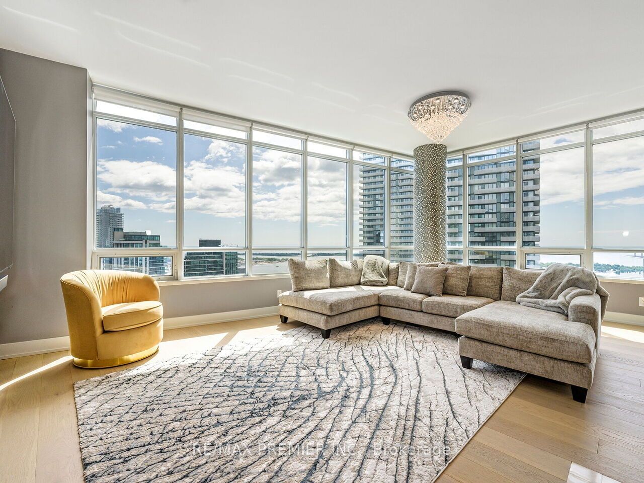 65 Bremner Blvd, unit 5104 for sale - image #13