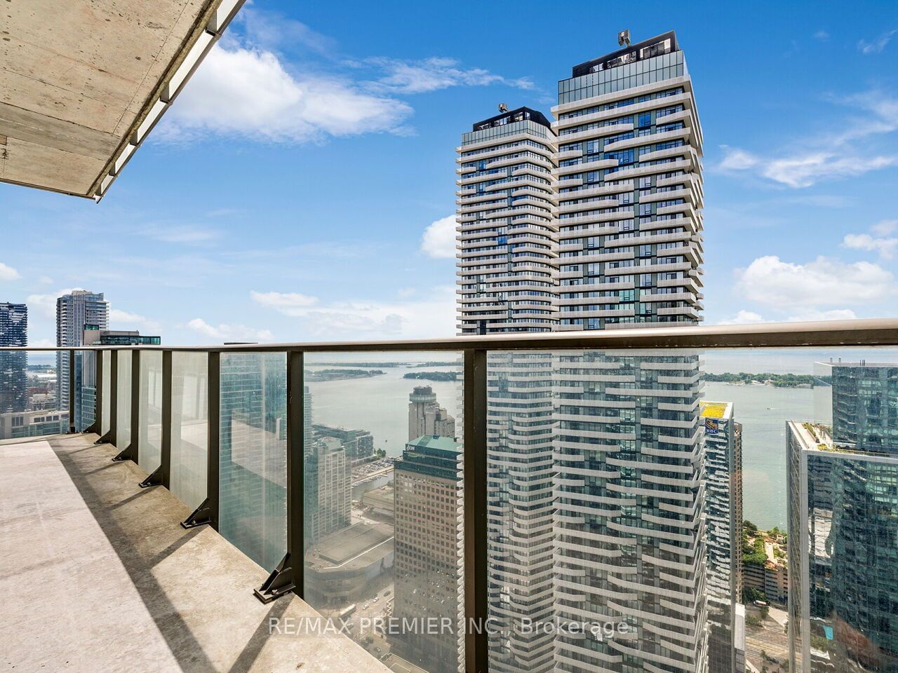 65 Bremner Blvd, unit 5104 for sale