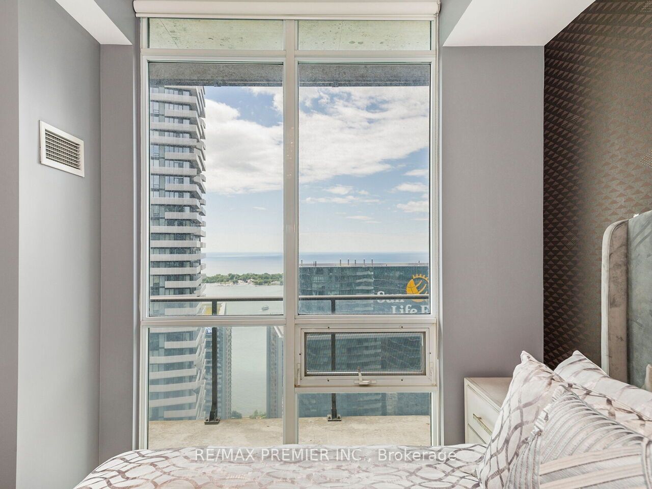 65 Bremner Blvd, unit 5104 for sale - image #24