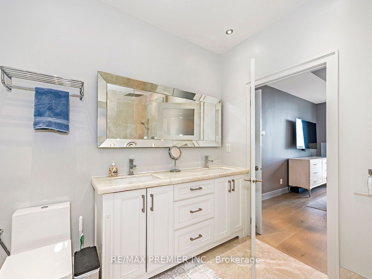 65 Bremner Blvd, unit 5104 for sale - image #28