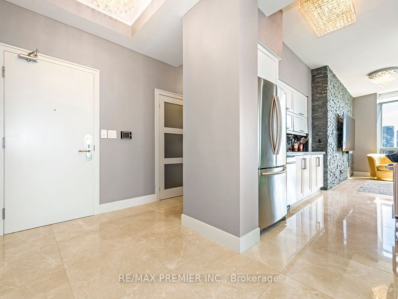 65 Bremner Blvd, unit 5104 for sale - image #3