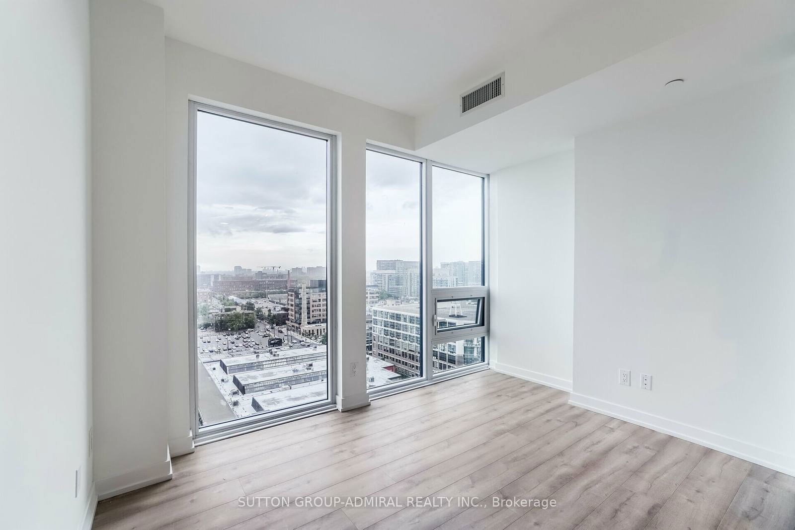 135 East Liberty St, unit 1403 for sale