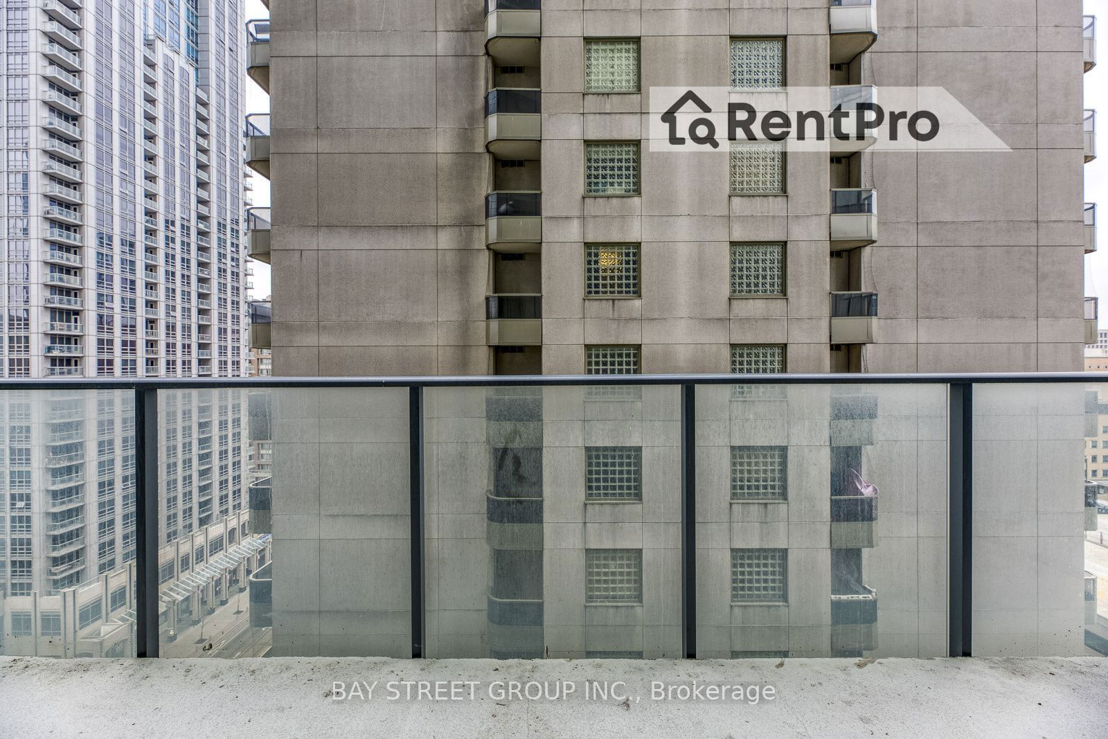 770 Bay St, unit 1208 for rent - image #17