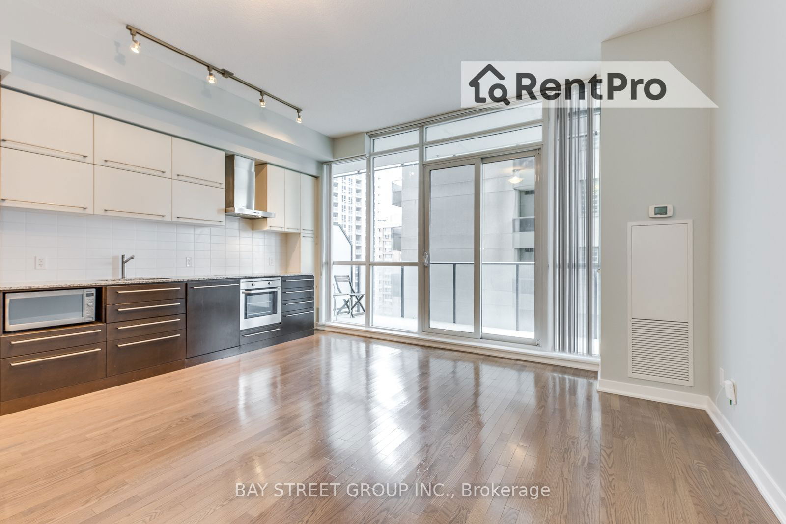 770 Bay St, unit 1208 for rent - image #4