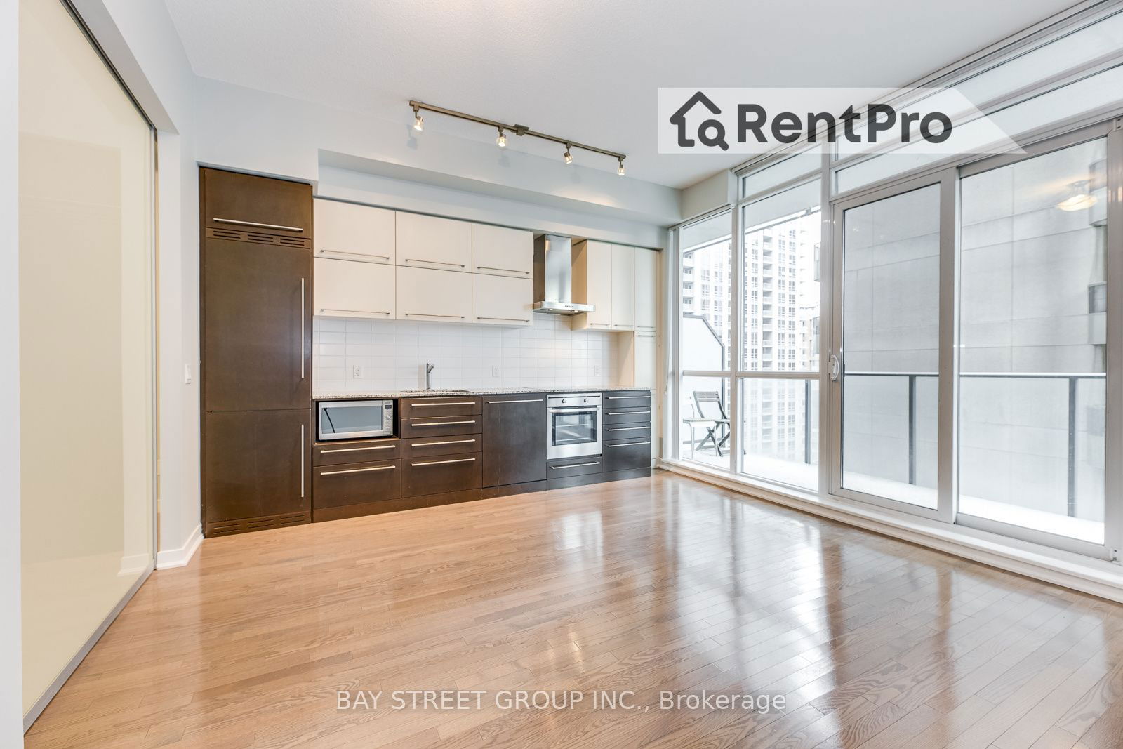 770 Bay St, unit 1208 for rent - image #7