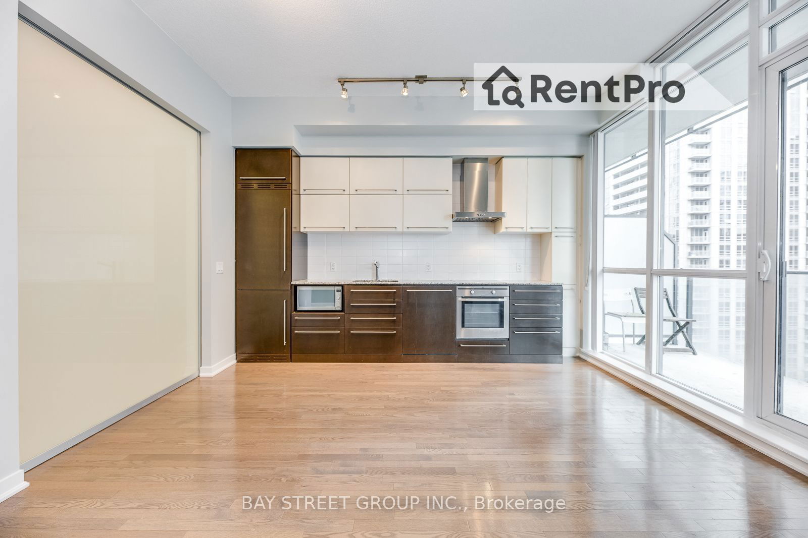 770 Bay St, unit 1208 for rent - image #8