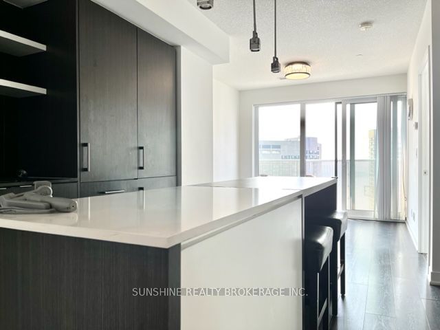 88 harbour St E, unit 3009 for rent