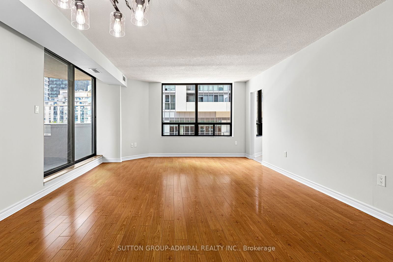 192 Jarvis St, unit 604 for sale - image #3