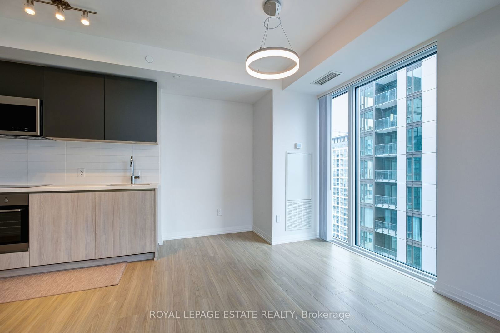 8 Widmer St, unit 4705 for rent - image #10