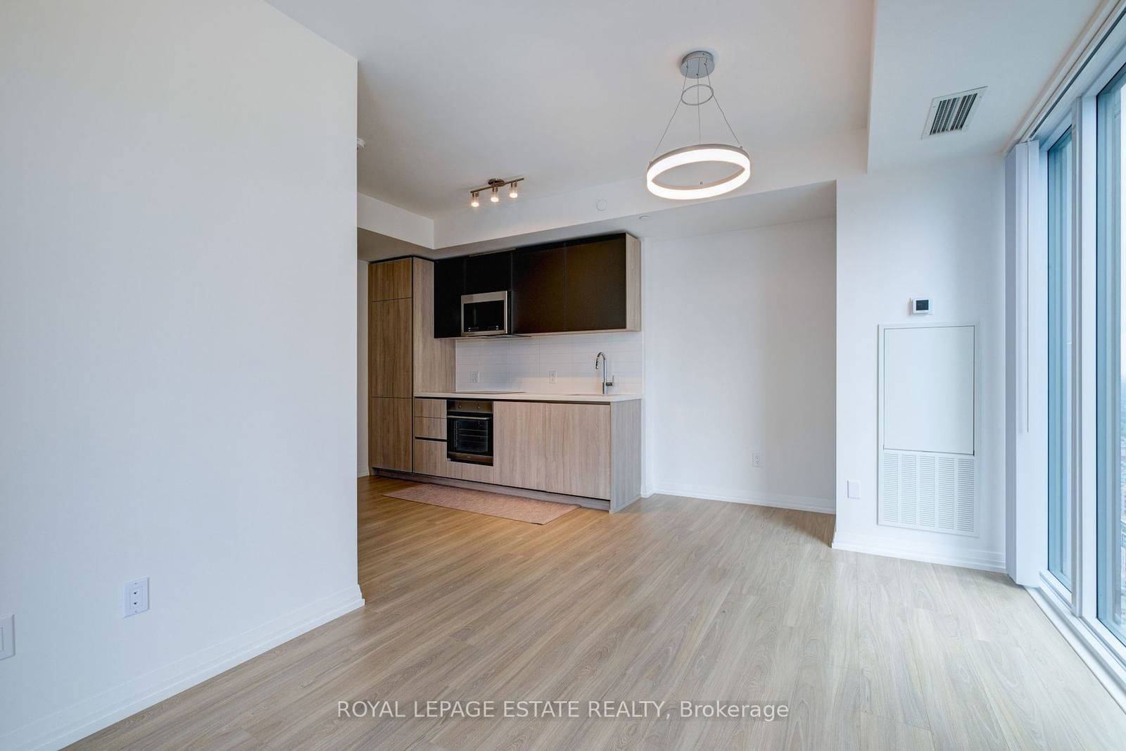 8 Widmer St, unit 4705 for rent - image #8