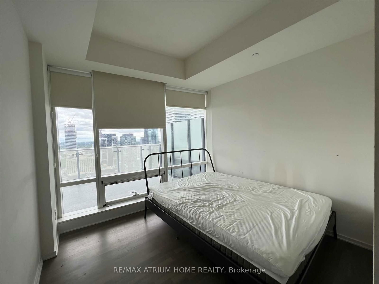 1 Bloor St E, unit 3701 for rent - image #7