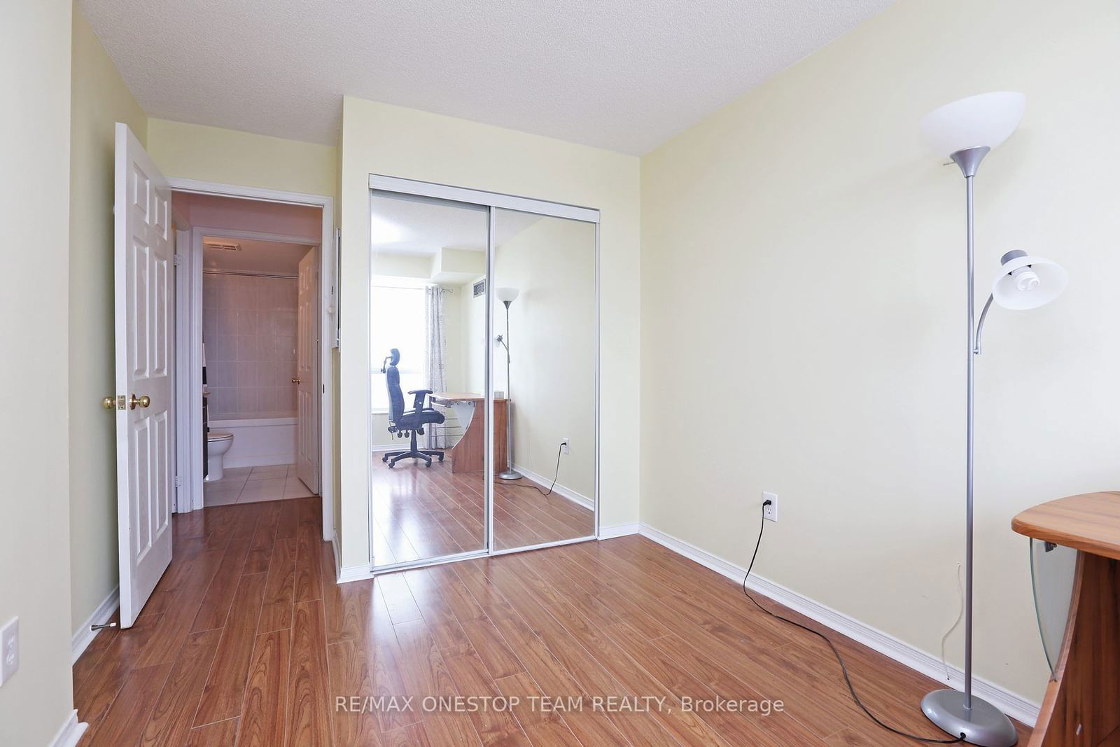 18 Pemberton Ave, unit 1107 for rent - image #10