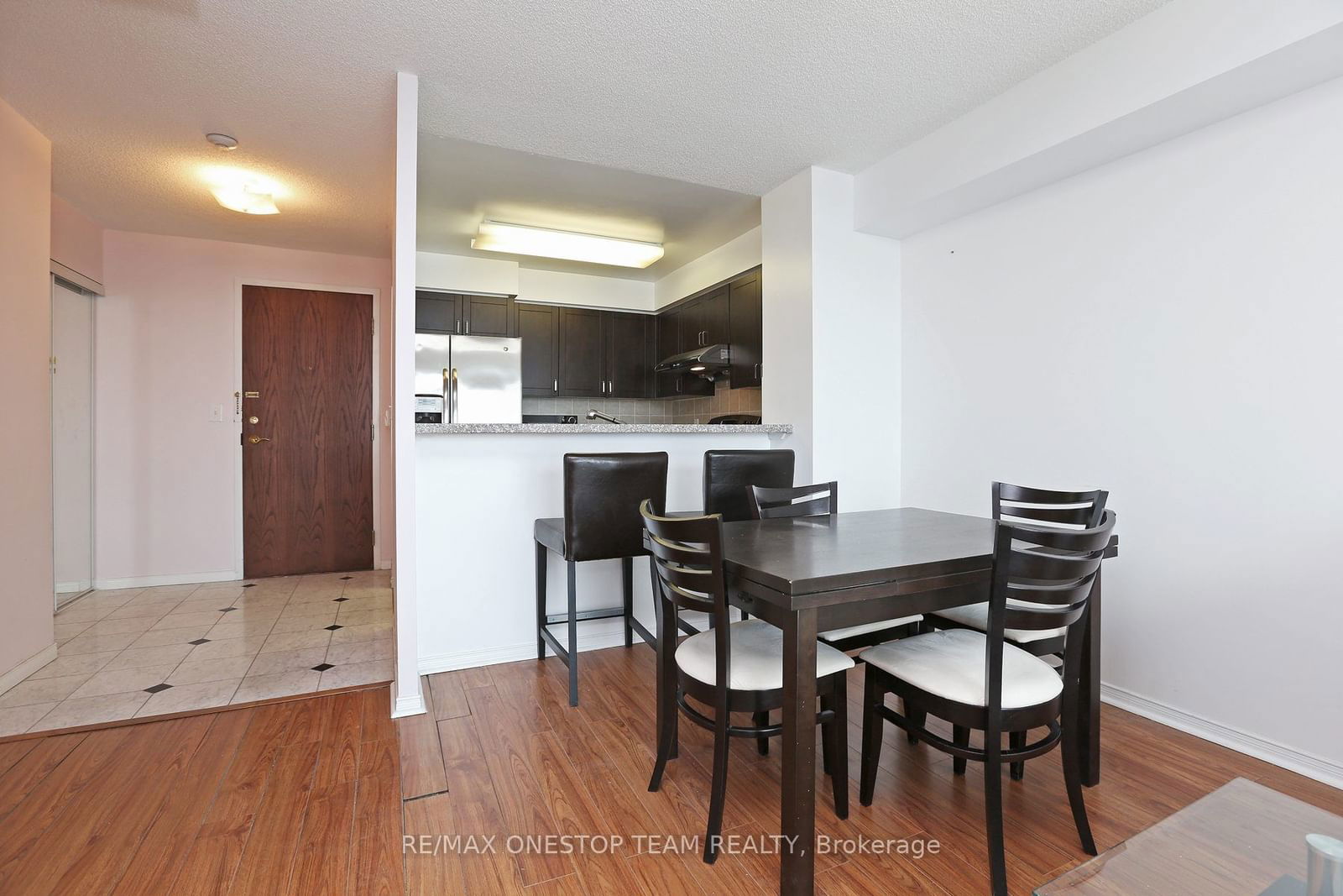 18 Pemberton Ave, unit 1107 for rent