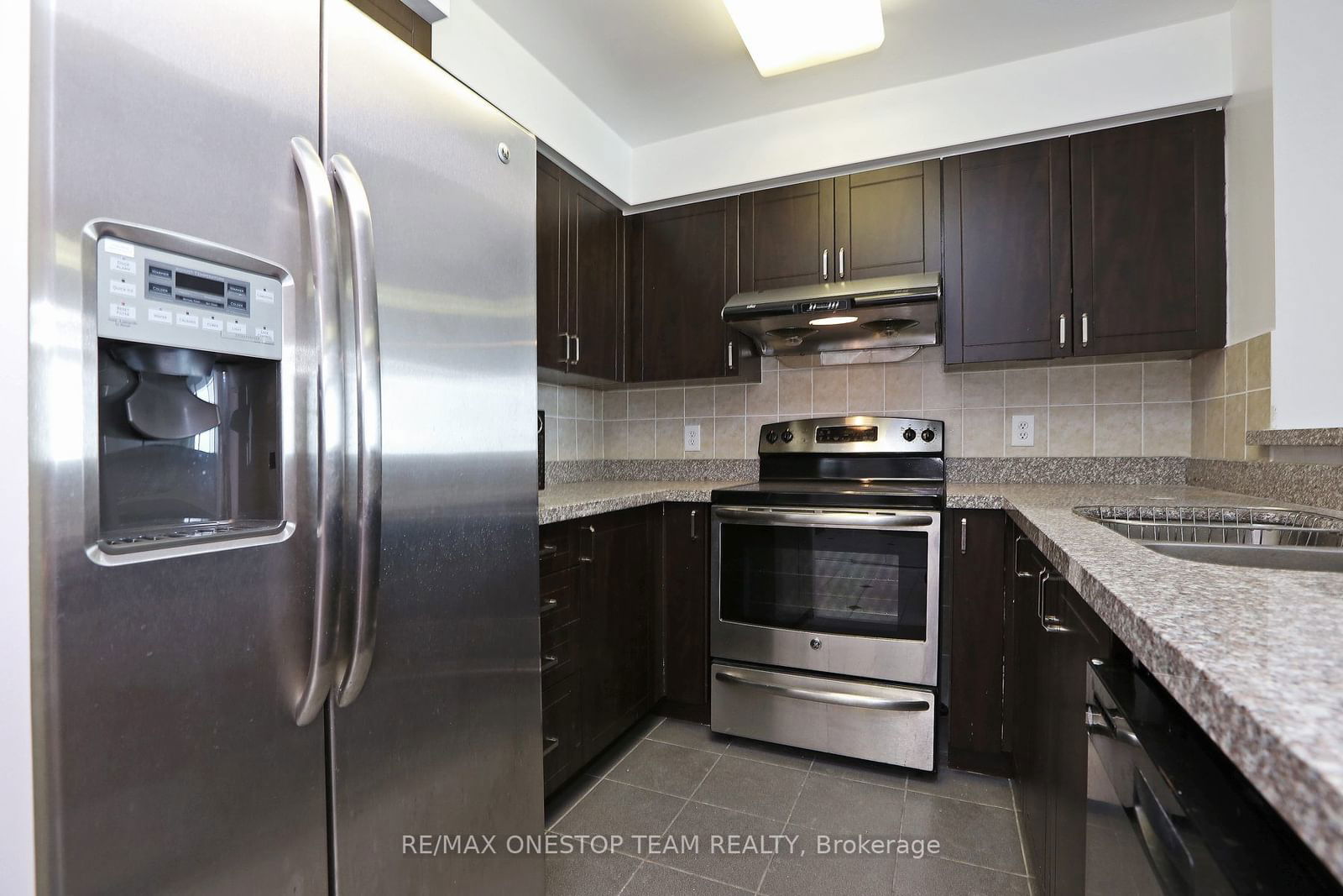 18 Pemberton Ave, unit 1107 for rent - image #6