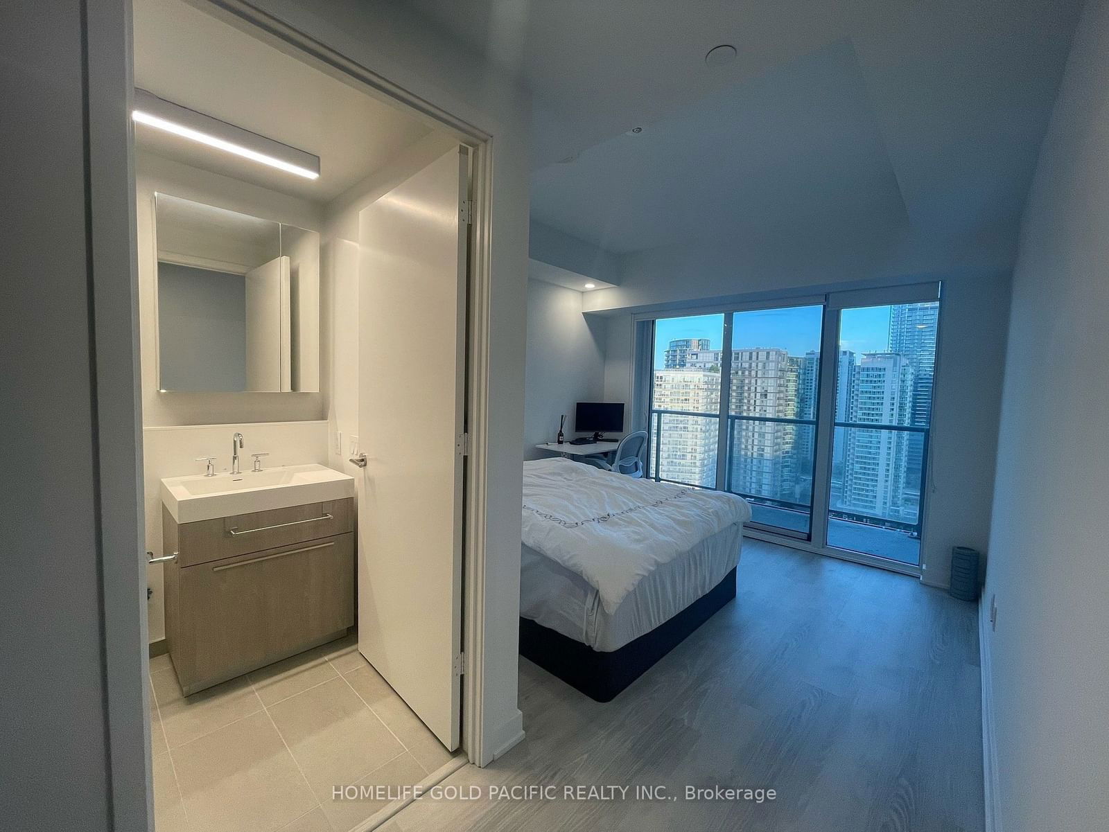 57 Spadina Ave, unit 1802 for rent - image #8