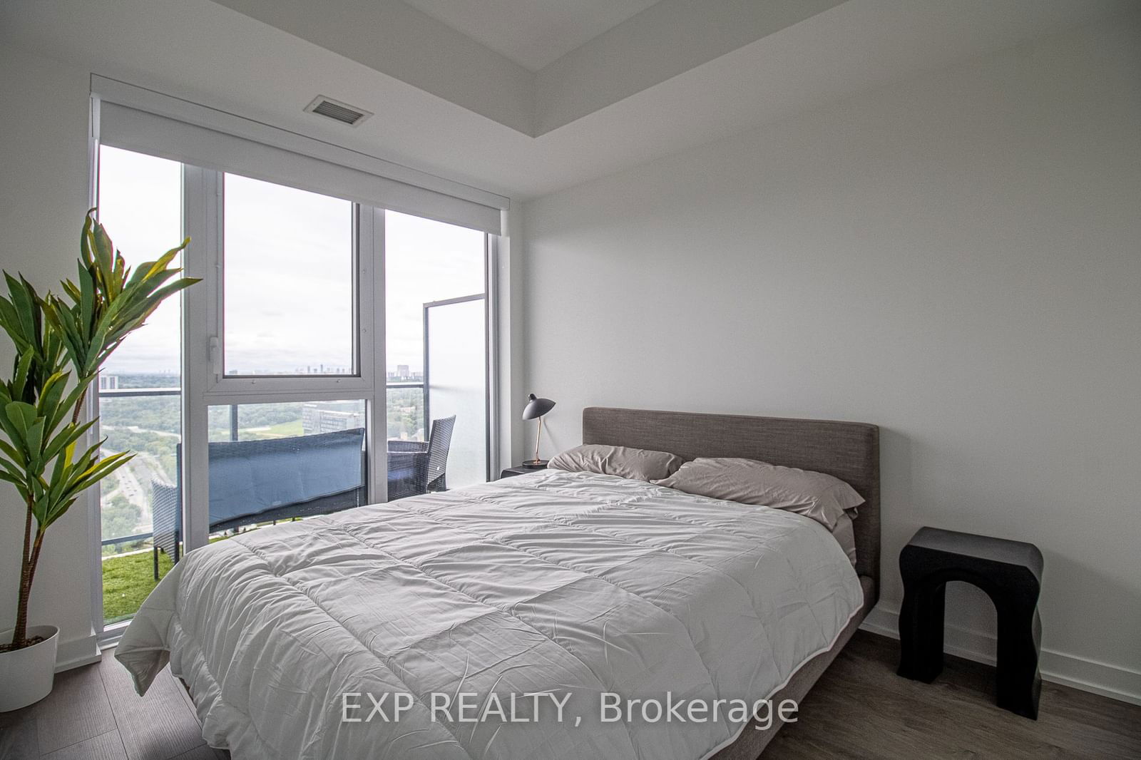 5 Defries St, unit 3211 for rent - image #14